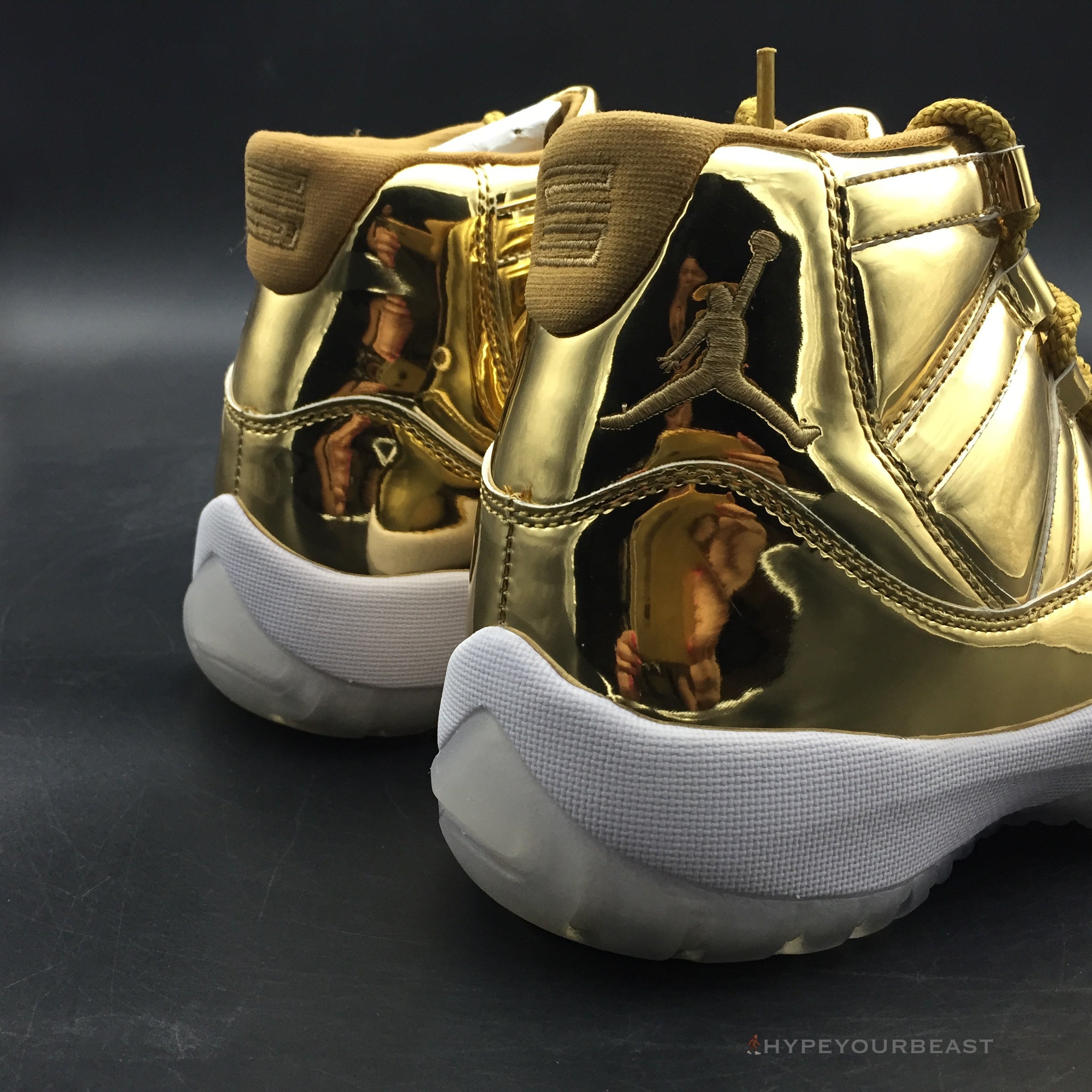 Air Jordan 11 Metallic Gold