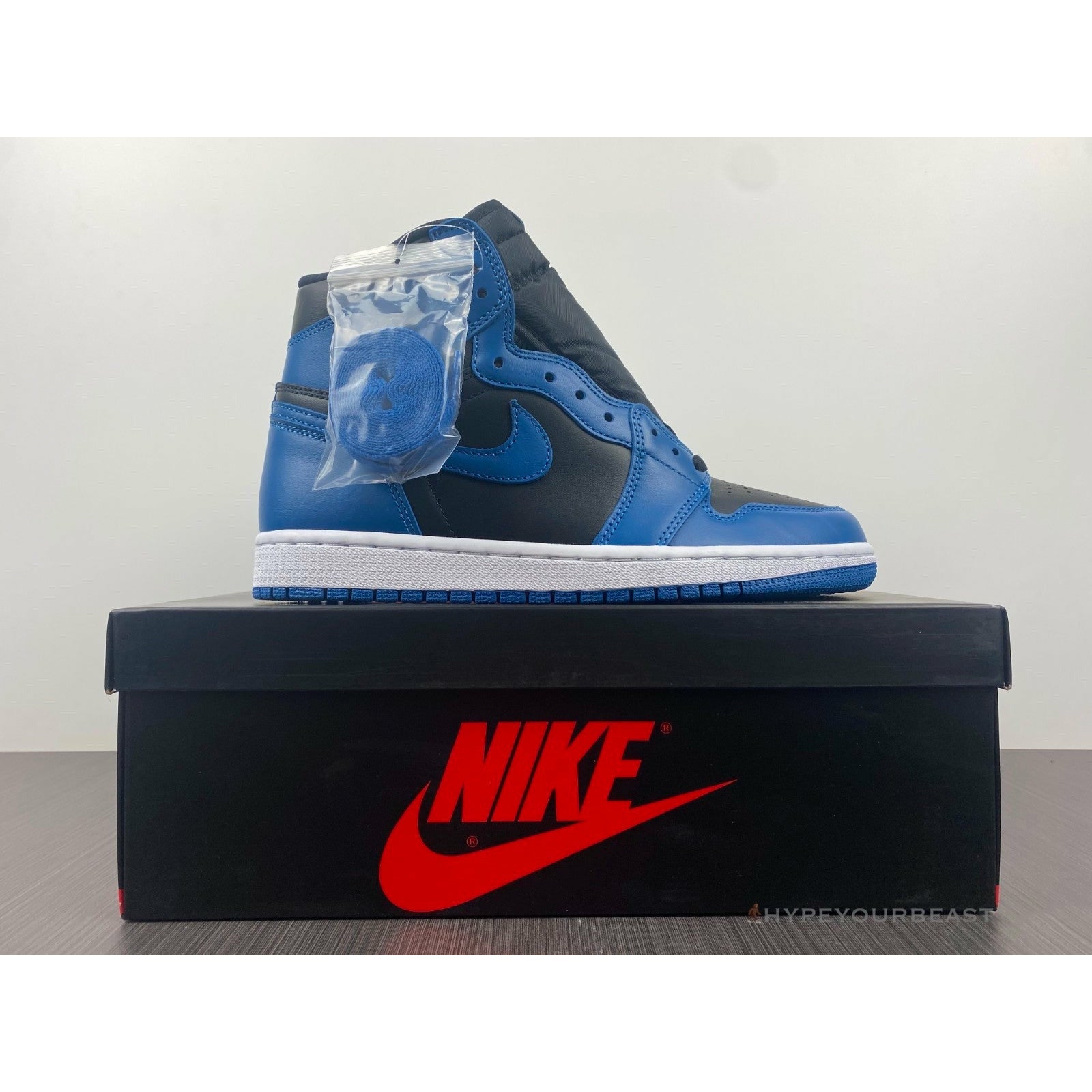 Air Jordan 1 Retro High OG 'Dark Marina Blue'