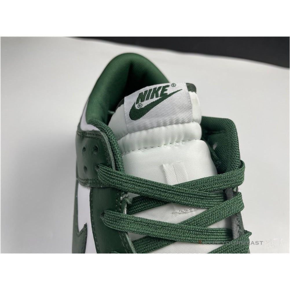 Nike SB Dunk Low 'Team Green'