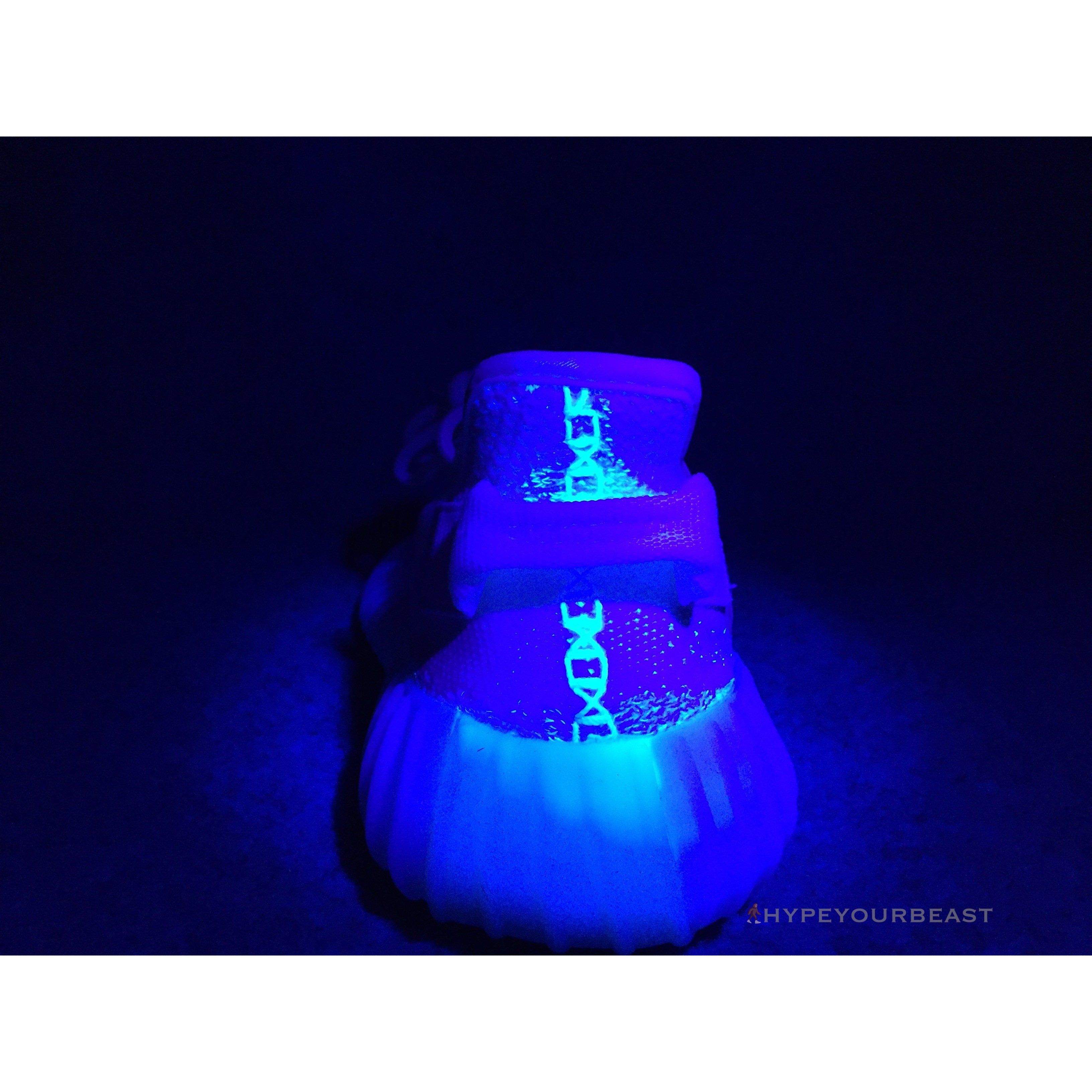 Yeezy Boost 350 V2 Triple White