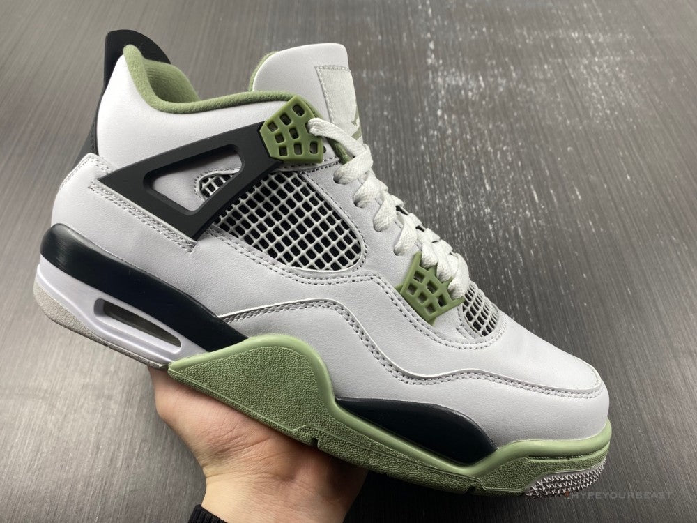 Air Jordan 4 'SeaFoam'