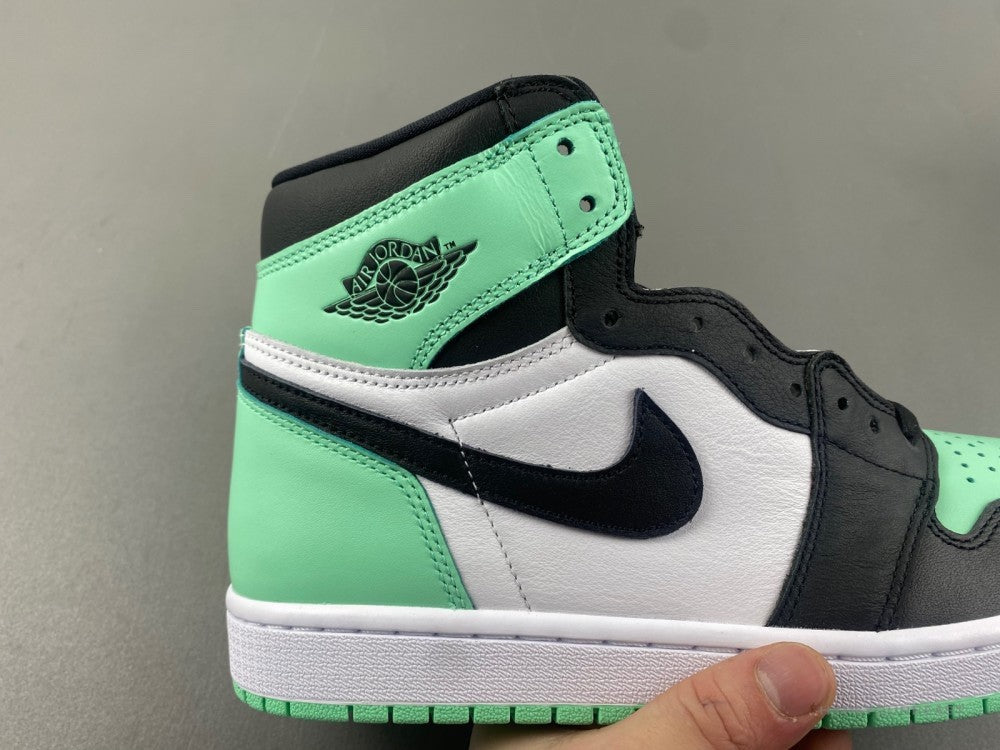 Air Jordan 1 High OG 'Green Glow'
