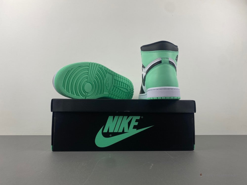 Air Jordan 1 High OG 'Green Glow'