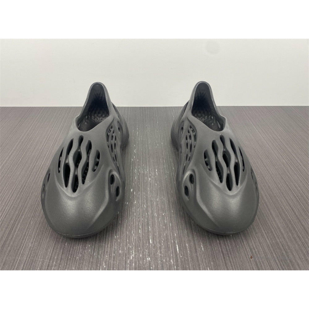 Yeezy Foam RNNR Onyx