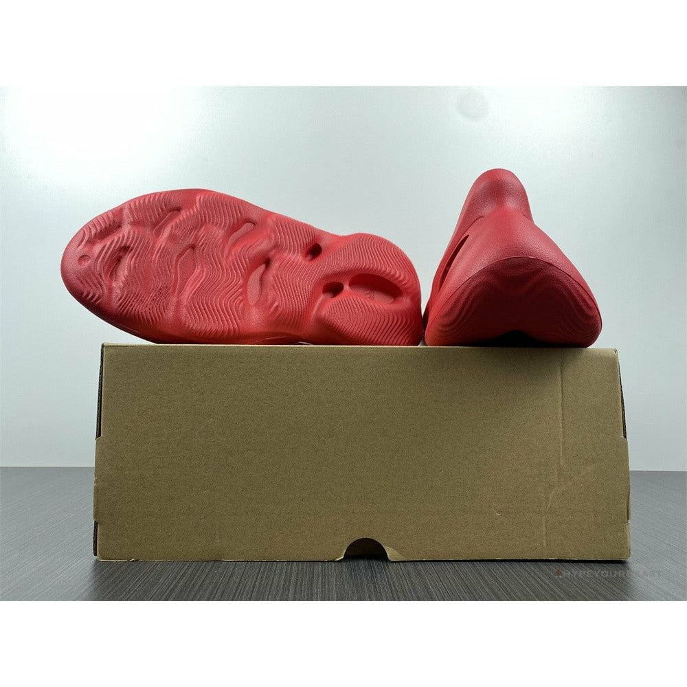 Yeezy Foam RNNR Vermillion Red