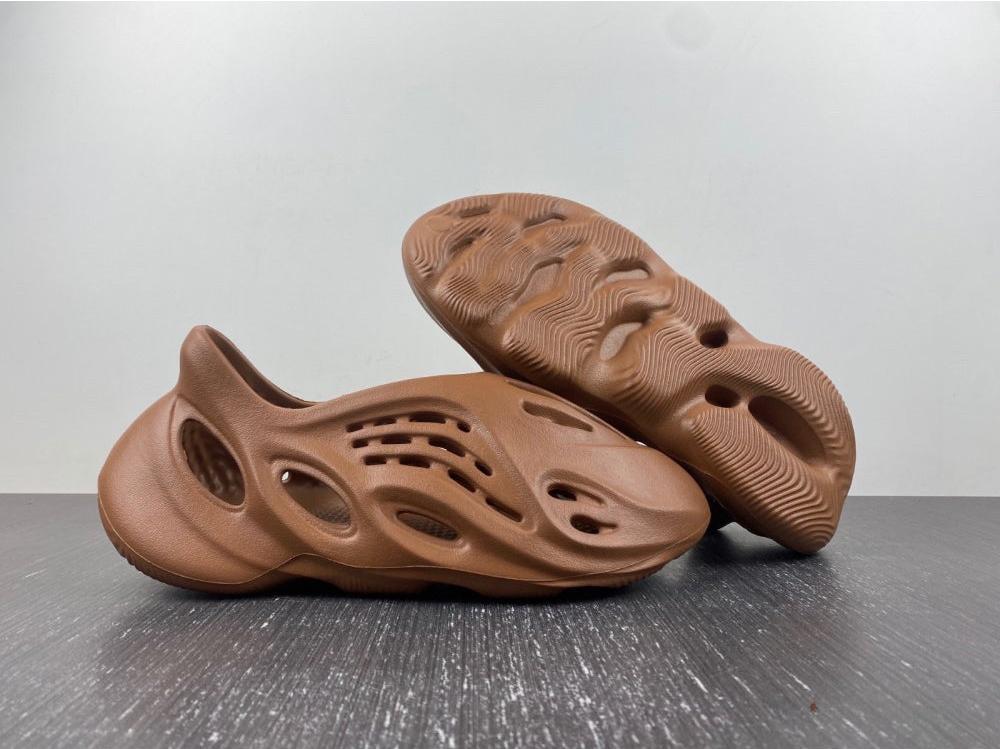 Adidas Yeezy Foam RNNR 'Flax'