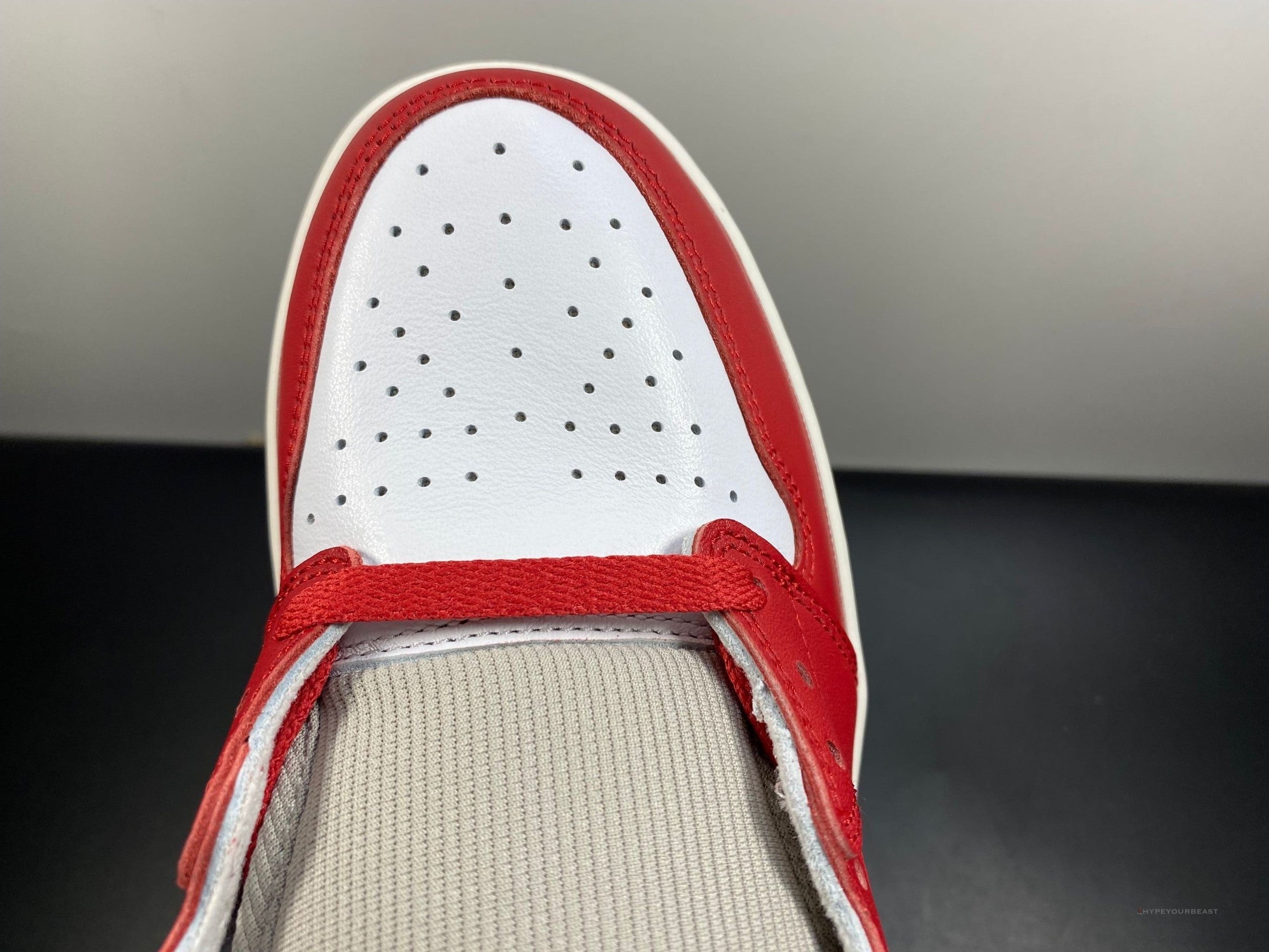 Air Jordan 1 Retro OG 'Varsity Red'