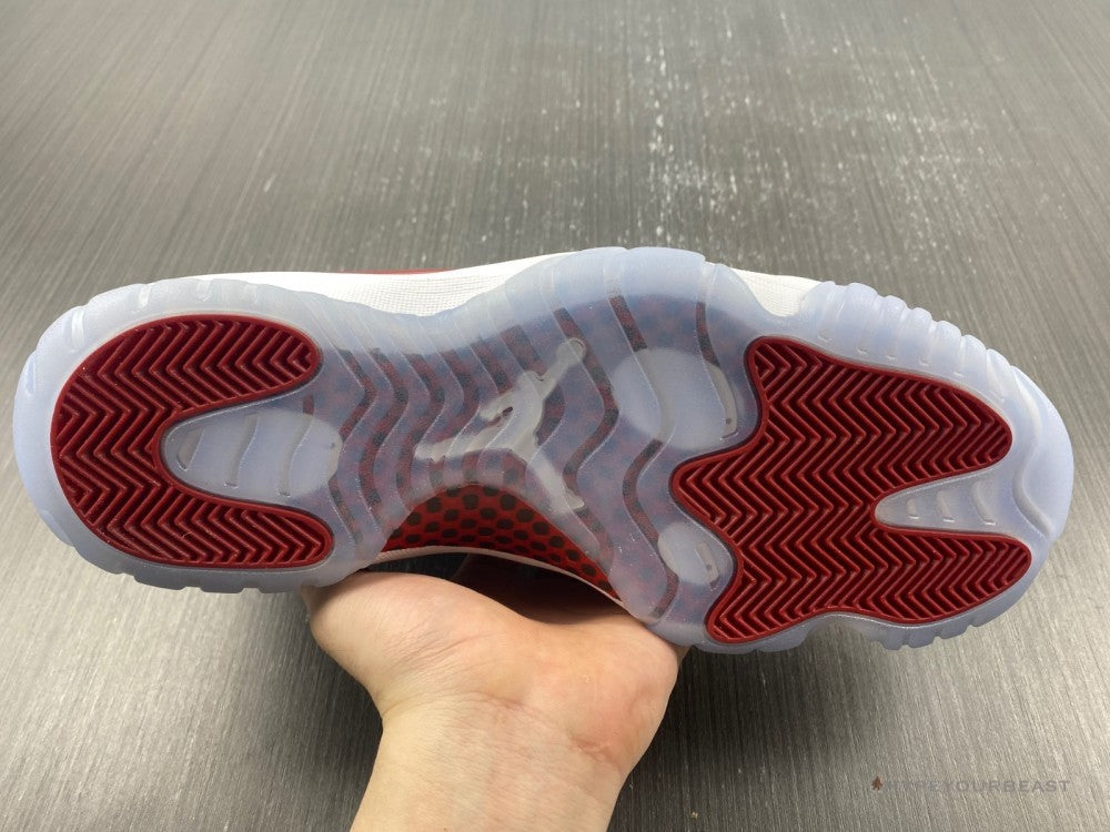 Air Jordan 11 Retro Cherry (2022)