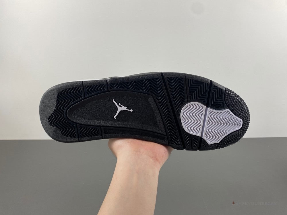 Air Jordan 4 'White Thunder'