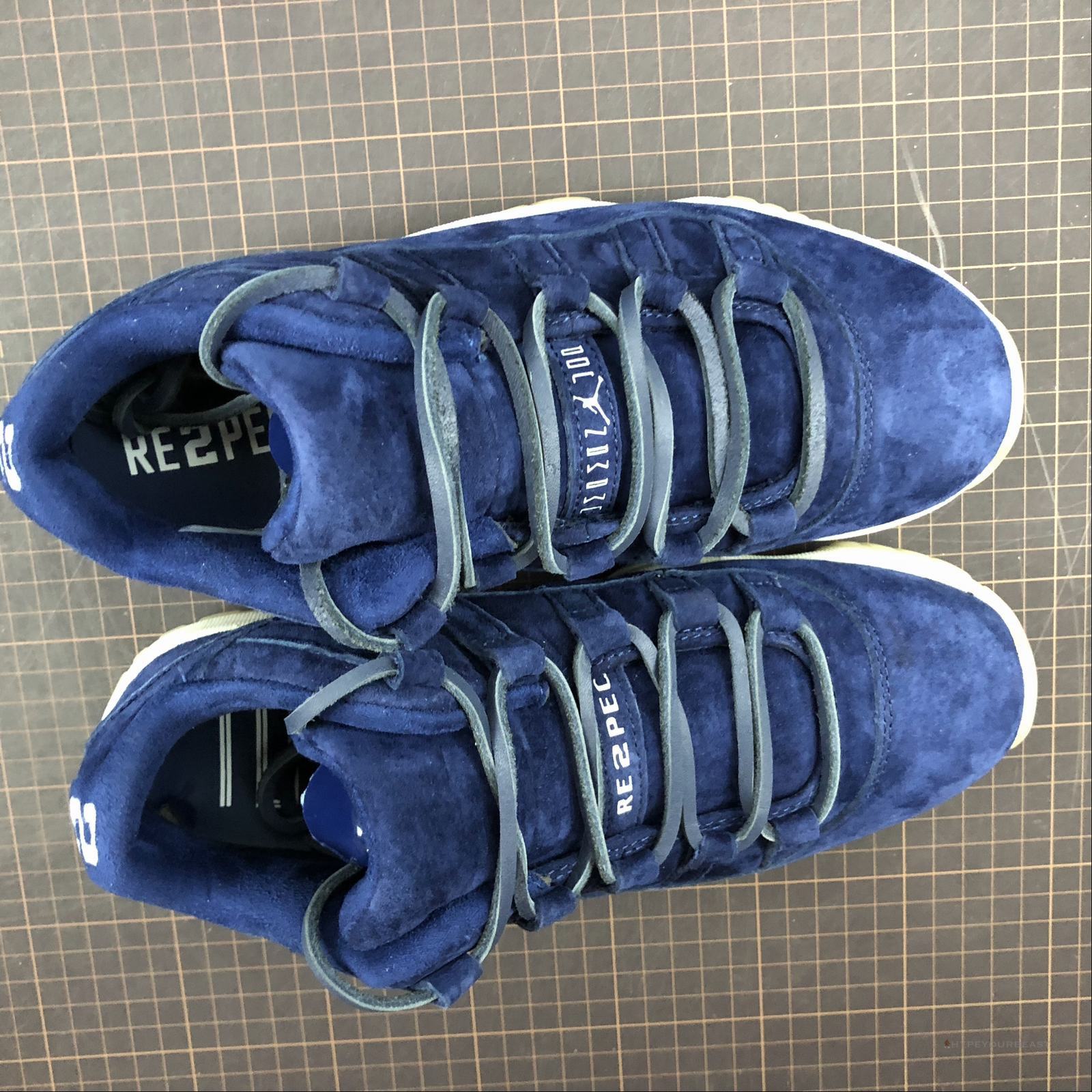 Air Jordan 11 Low 'Velvet Midnight Navy'