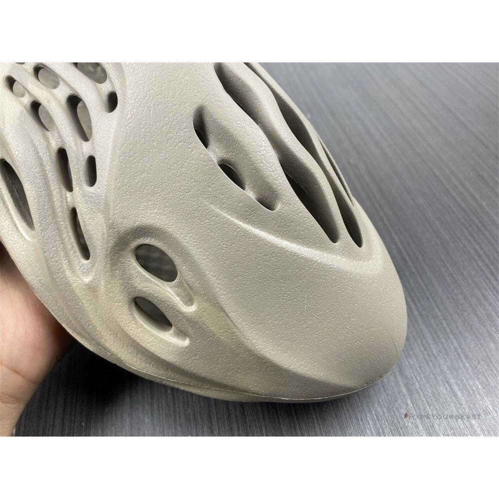 Yeezy Foam RNNR Stone Sage