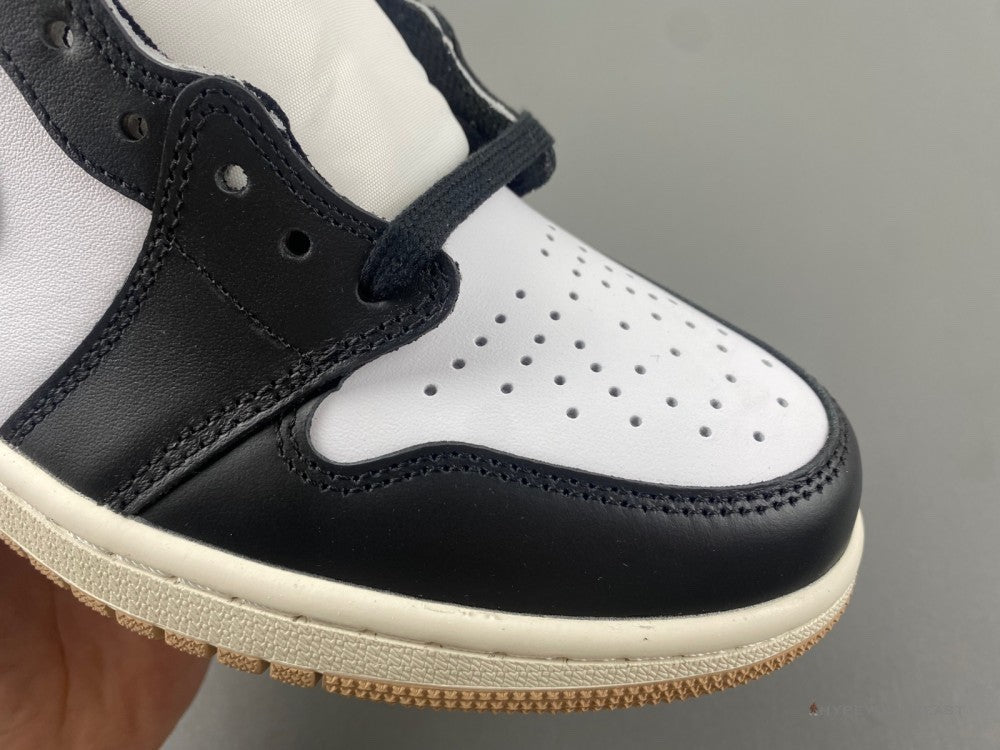 Air Jordan 1 High OG 'Latte'