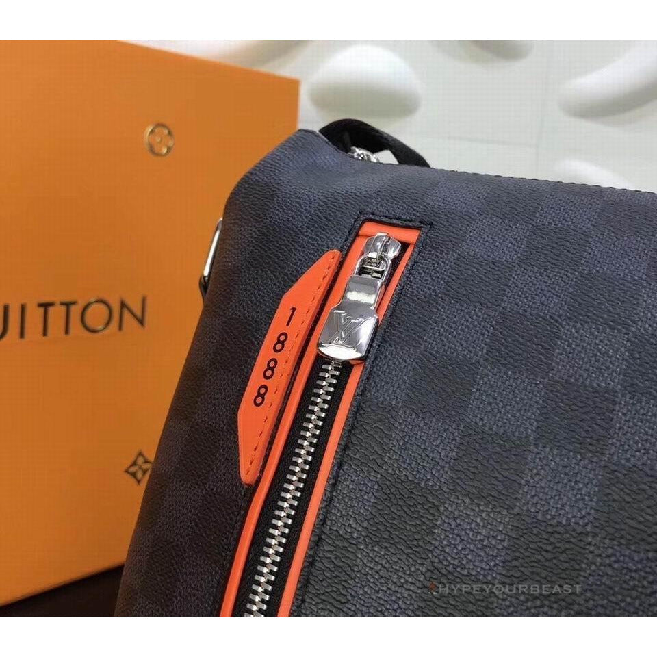 DAMIER COBALT RACE DISCOVERY MESSENGER PM