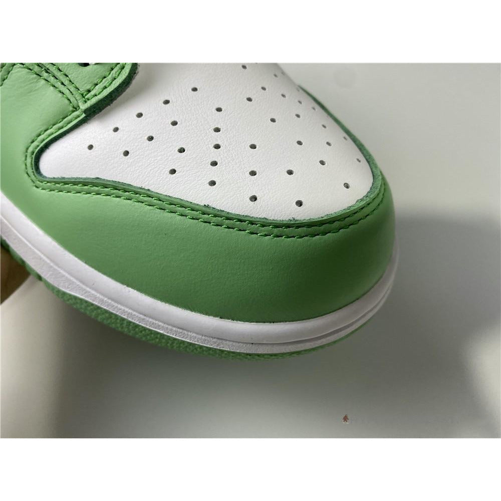 Nike SB Dunk Low 'Green / White'