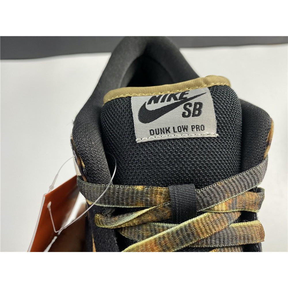 Nike SB Dunk Low Pushead