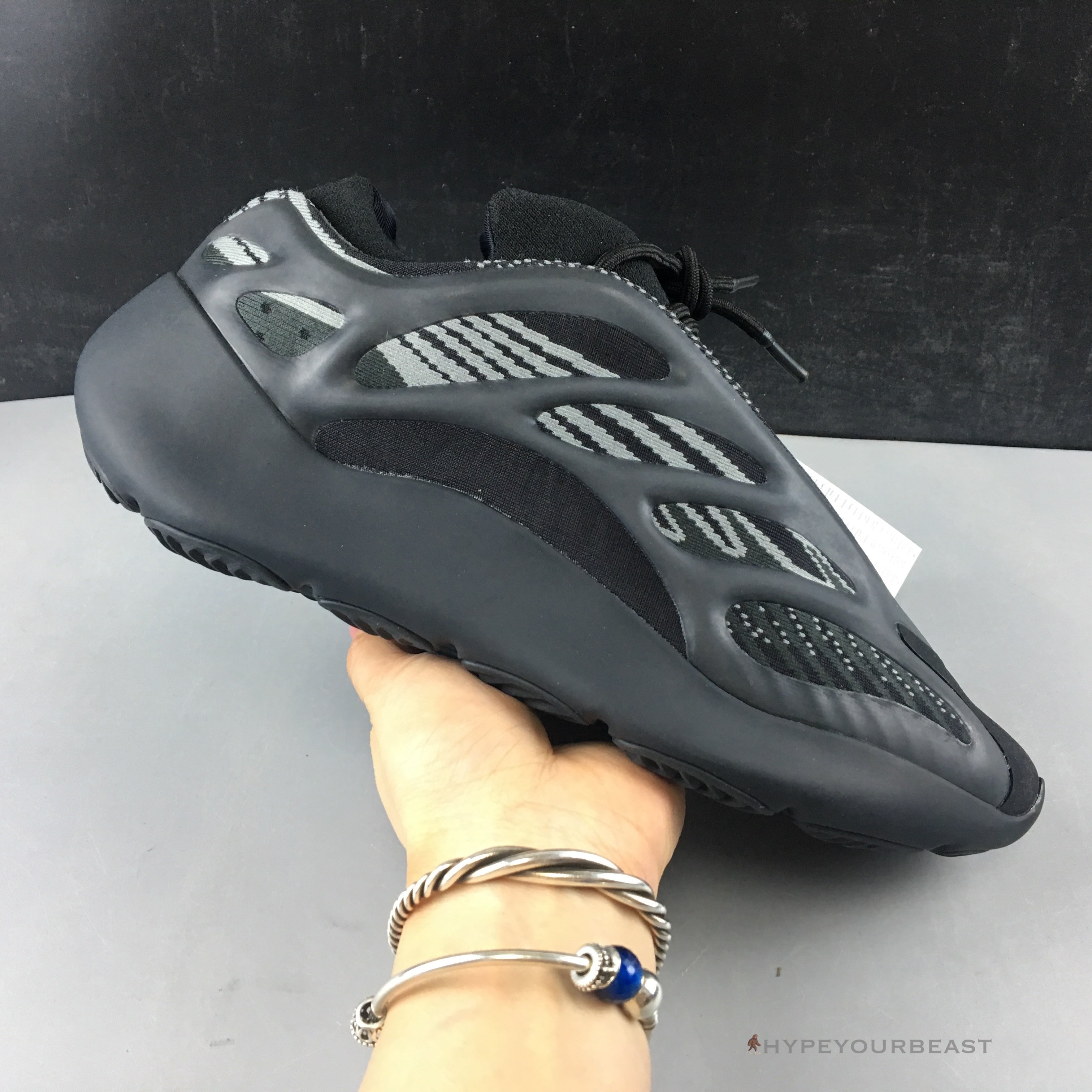 Adidas Yeezy 700 V3 'Alvah'