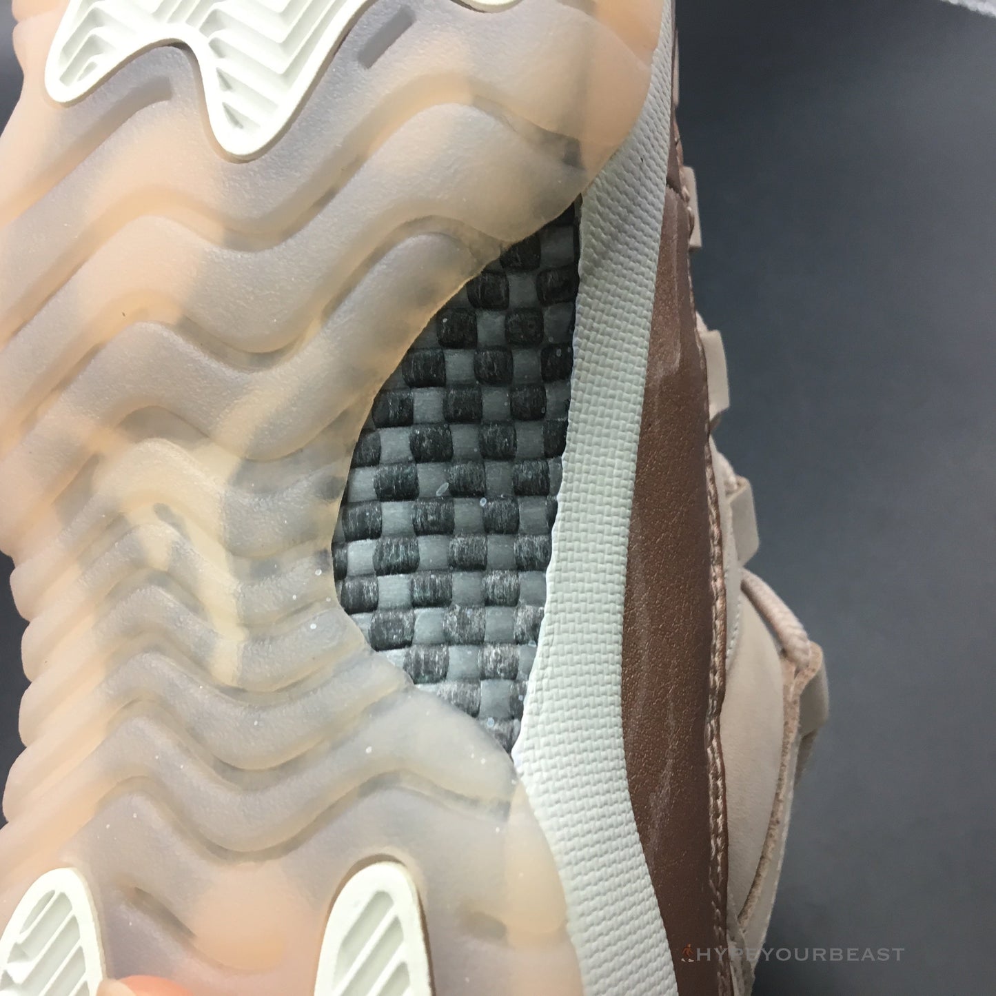Air Jordan 11 Rose Gold