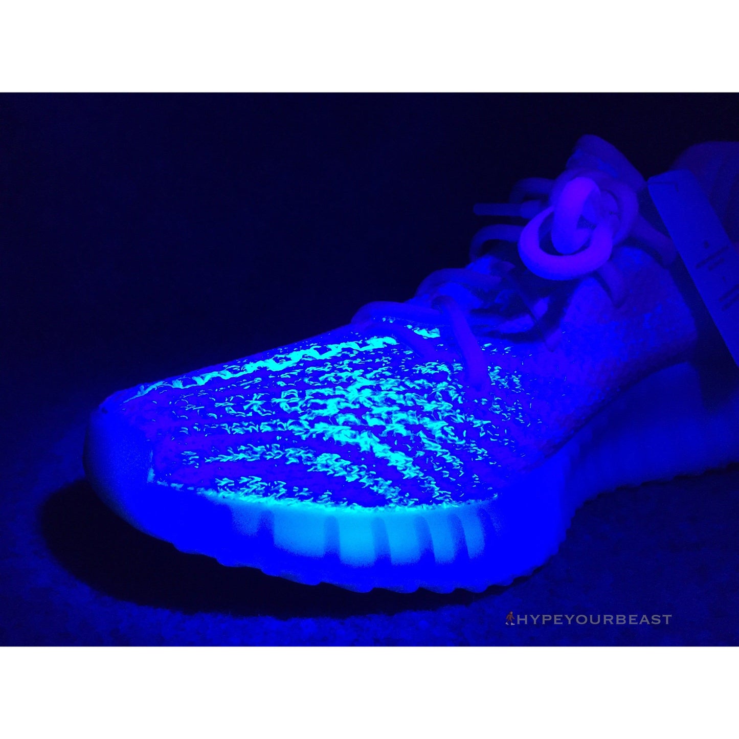 Yeezy Boost 350 V2 Triple White
