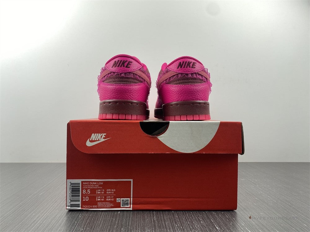 Nike Dunk Low Valentines Day (2022)