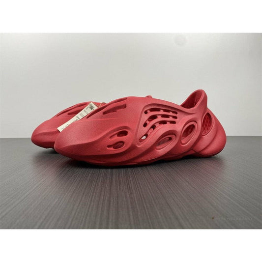 Yeezy Foam RNNR Vermillion Red