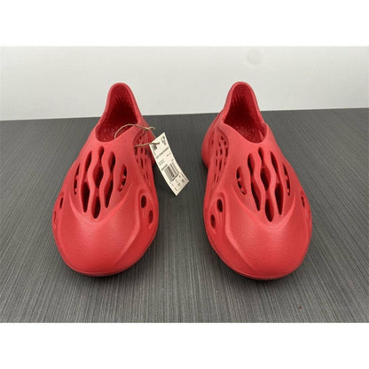 Yeezy Foam RNNR Vermillion Red