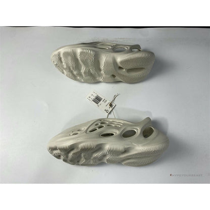 Yeezy Foam RNNR Ararat