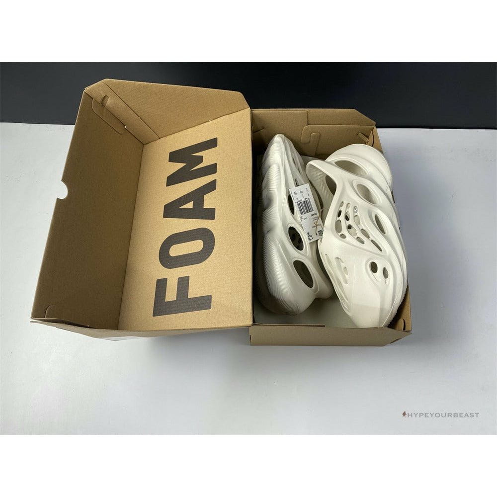 Yeezy Foam RNNR Ararat