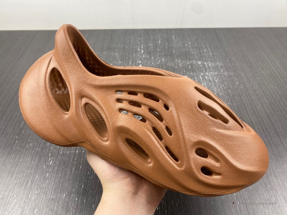 Adidas Yeezy Foam RNNR 'Flax'