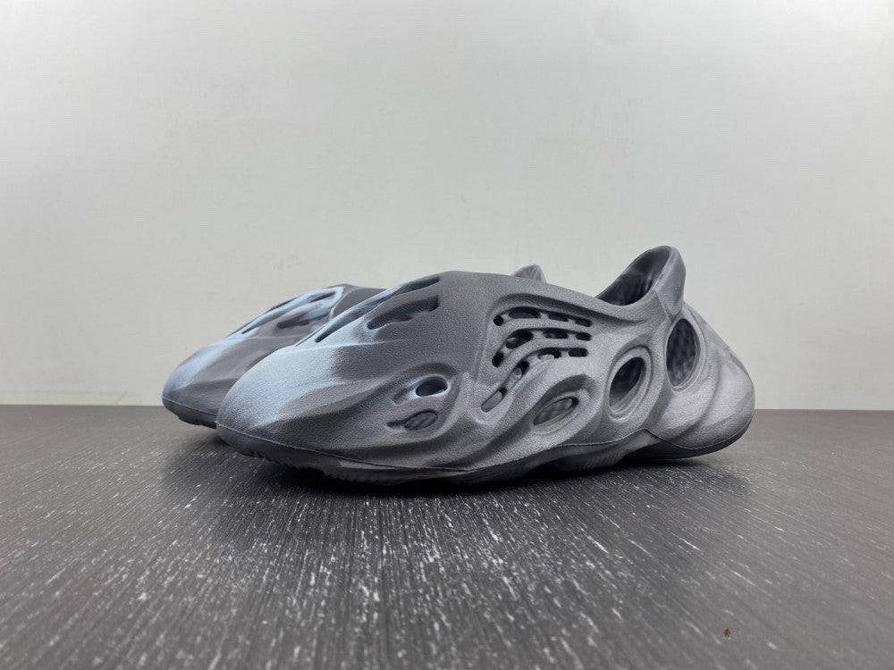 Yeezy Foam Runner 'MX Granite'