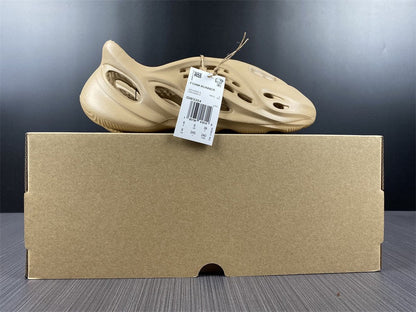 Yeezy Foam RNNR 'Ochre'