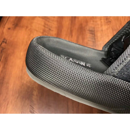 Yeezy Season 6 Slide Black