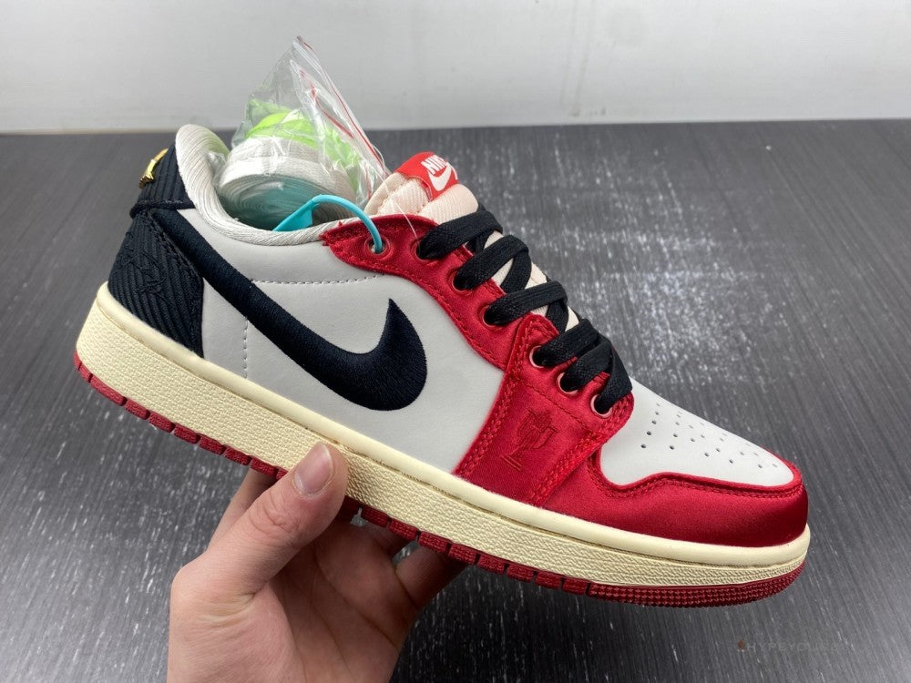 Air Jordan 1 Low OG 'Trophy Room Away'