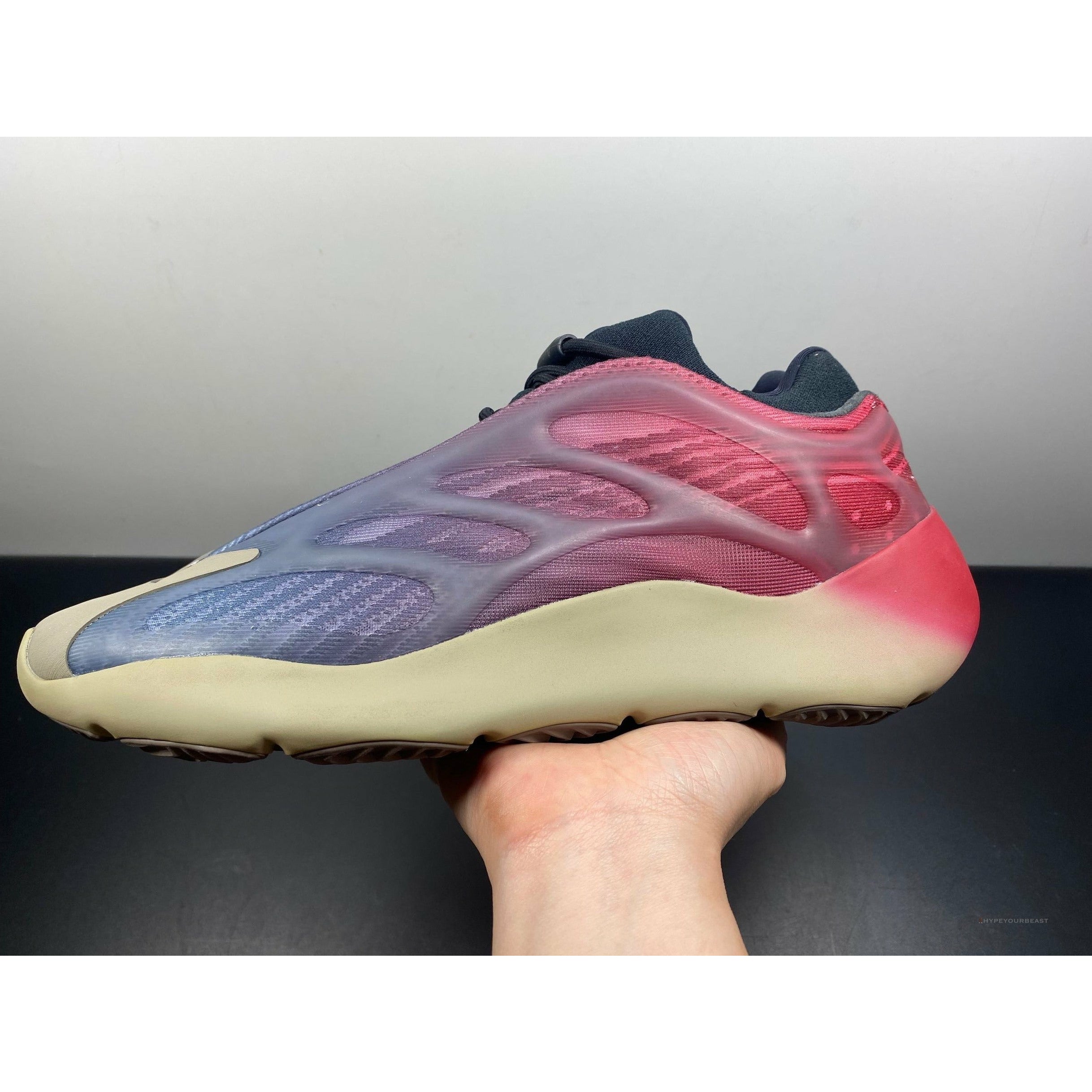 Adidas Yeezy 700 V3 'Fade Carbon'