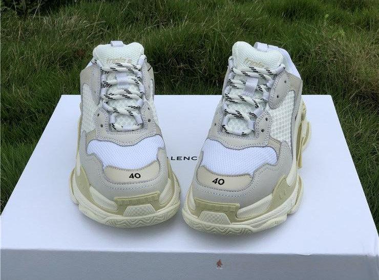 BCG Triple S Sneakers Cream / White