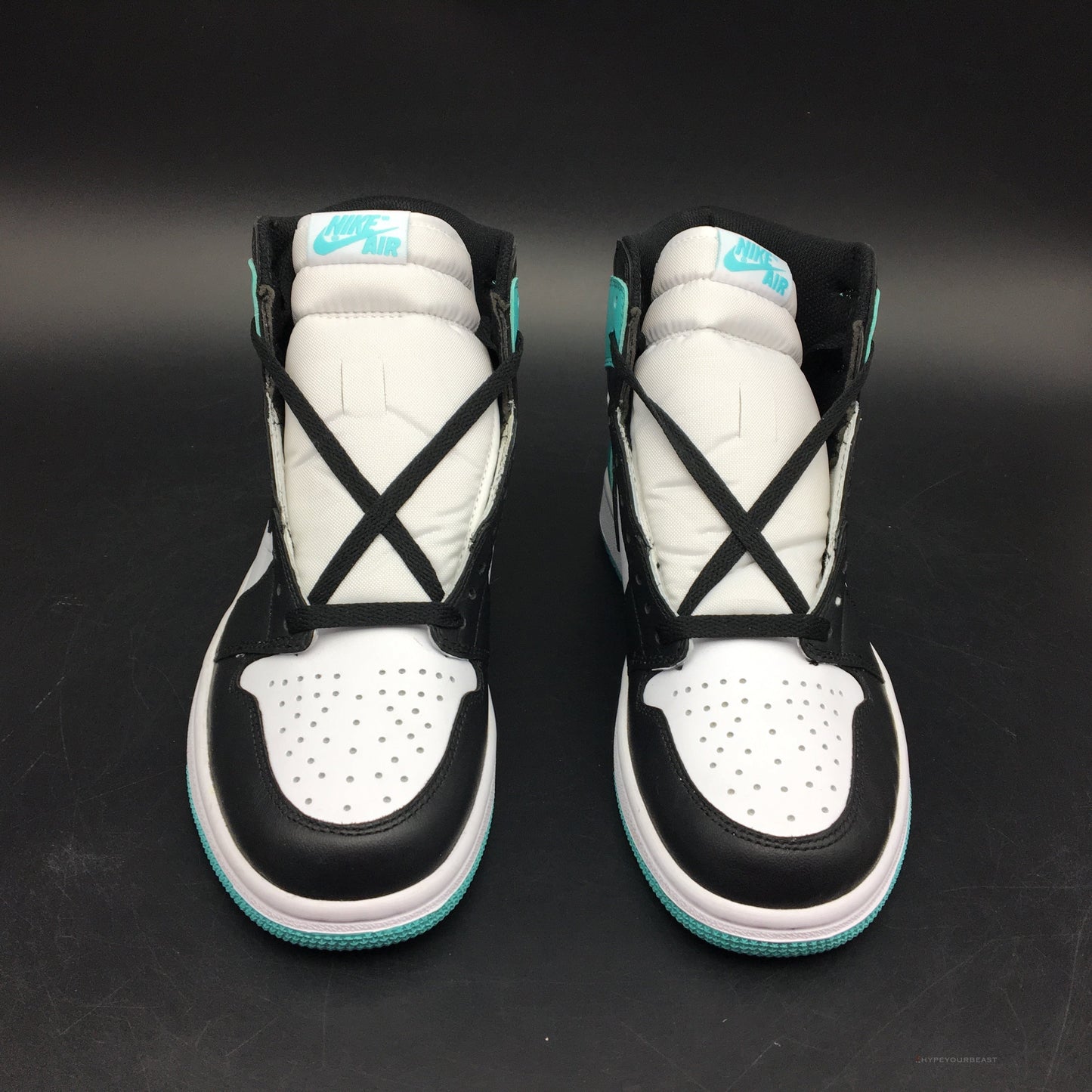 Air Jordan 1 High Igloo