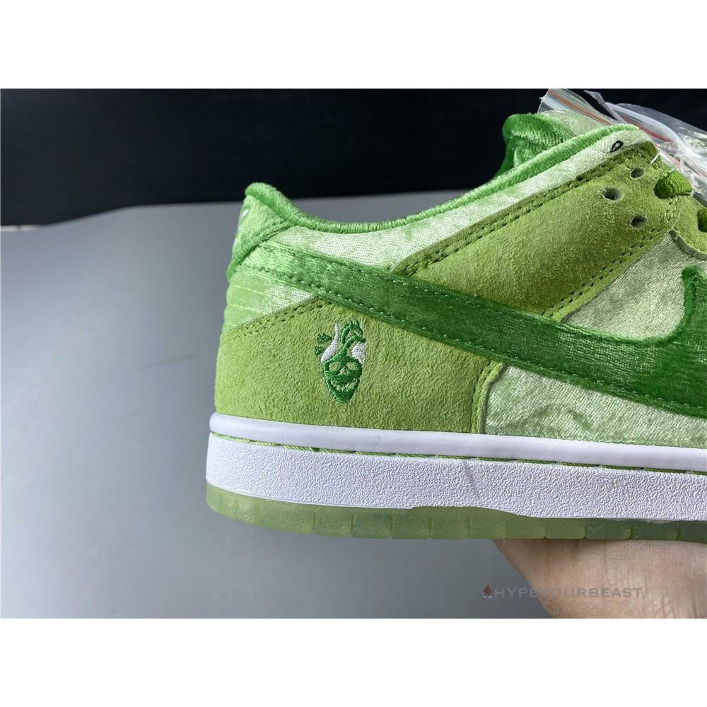 Nike SB Dunk Low 'Strange Love Green'