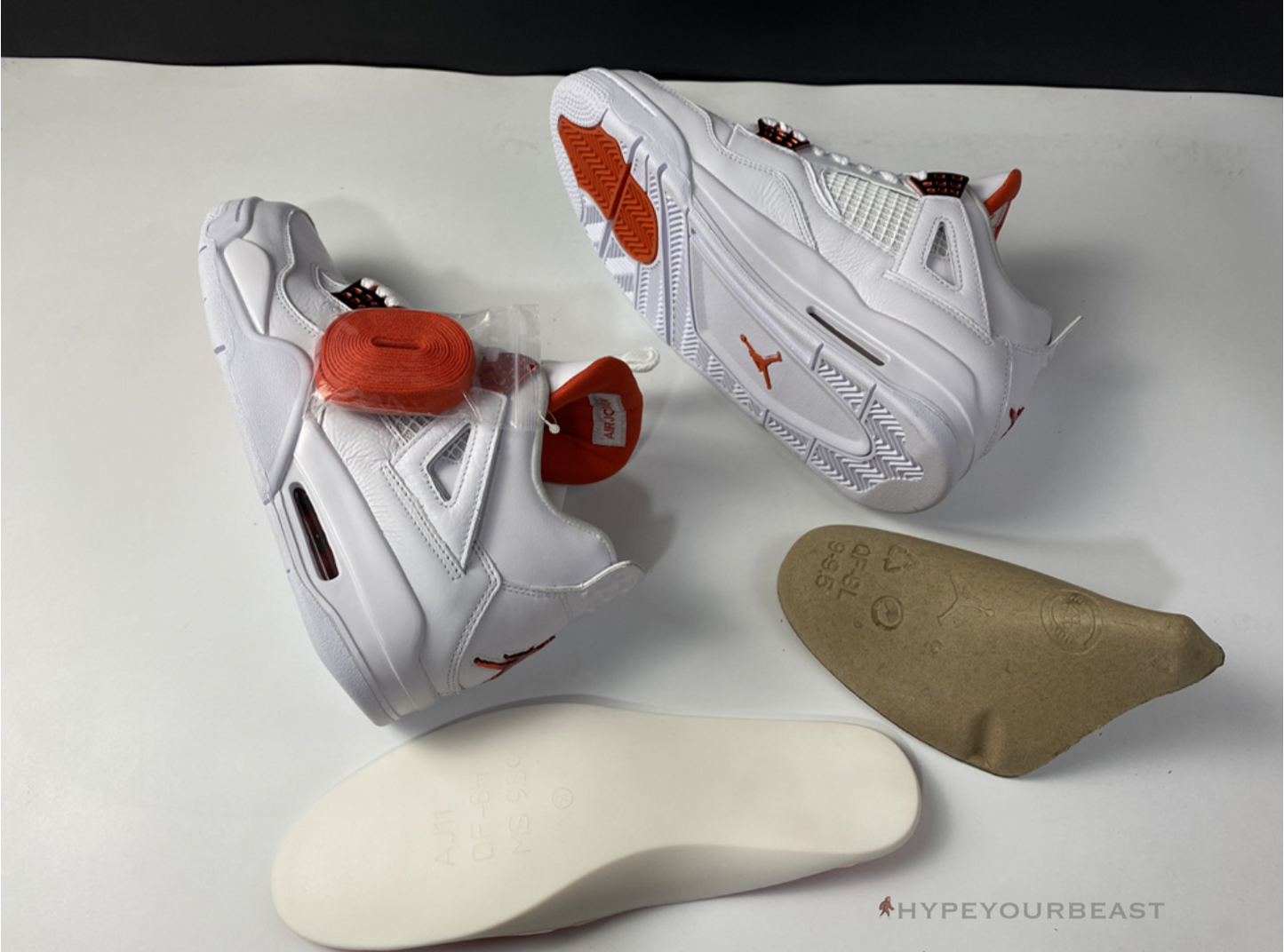 Air Jordan 4 'Pure Money Red'