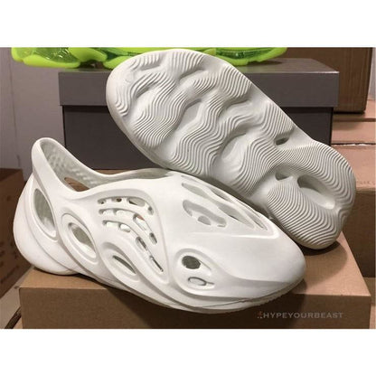 Yeezy Foam RNNR Sand White